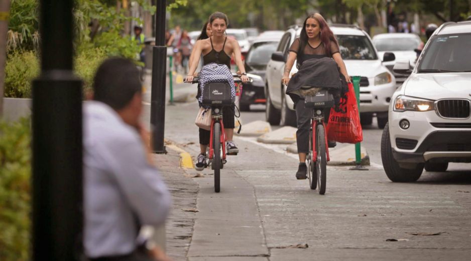 Mientras los Ayuntamientos amplían la red de ciclovías en la ciudad, el programa MiBici cumple ocho años con más de 131 mil usuarios. EL INFORMADOR/A. Navarro