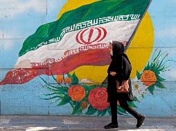 El uso del velo se volvió obligatorio en Irán en 1983, cuatro años después de que la Revolución islámica de 1979 derrocara a la monarquía del sha, apoyada por Estados Unidos. AFP / ARCHIVO