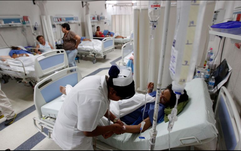 Tras el repunte de contagios de COVID-19 en Perú, el Ministerio de Salud reporta que la mayoría de personas hospitalizadas no cuenta con las vacunas para prevenir el contagio. EL INFORMADOR/ARCHIVO