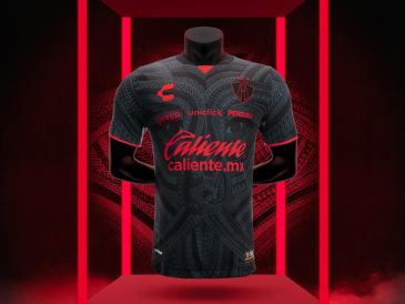 El nuevo jerse es "una pieza de arte que conlleva una combinación de texturas y colores, que te harán sentir la pasión por La Academia del Futbol Mexicano". ESPECIAL / Atlas FC