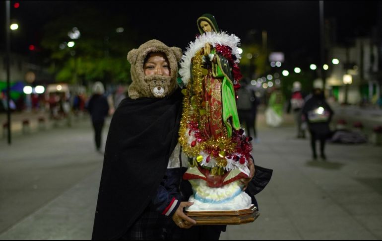 Hoy es 12 de diciembre y como cada año, a excepción de los posteriores al inicio de la pandemia por COVID-19, millones de creyentes asisten a la Basílica de Guadalupe a rendir tributo a la Virgen Morena del Tepeyac. AP / A. del Rosario