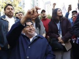 A través de sus redes sociales, Miguel Barbosa compartió imágenes en las que se le observó en la marcha de apoyo a López Obrador. TWITTER/@MBarbosaMX