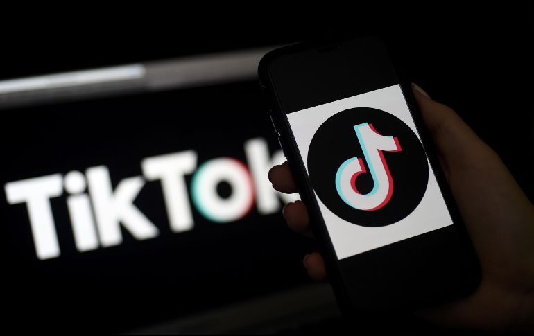 TikTok, que es propiedad de la empresa china ByteDance, ha asegurado en varias ocasiones que no comparte datos de sus usuarios con las autoridades del país asiático. AFP / ARCHIVO