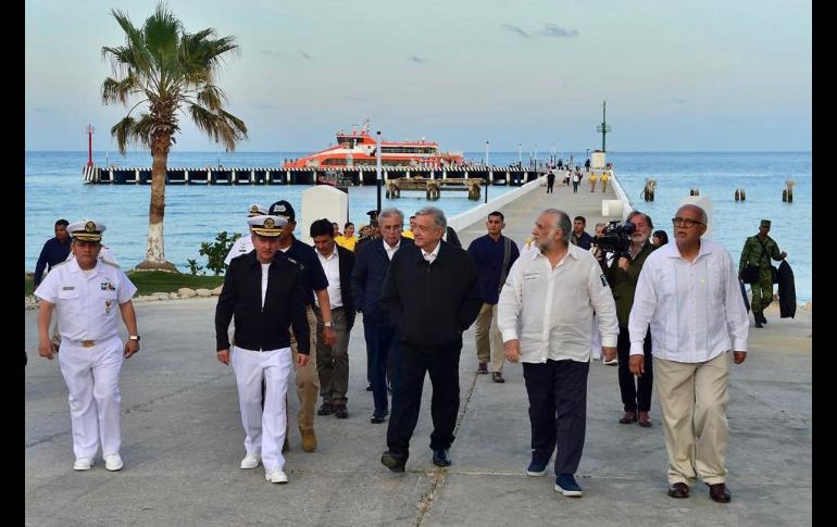 El Presidente recorrió las atracciones de la isla en compañía de funcionarios federales. Especiales