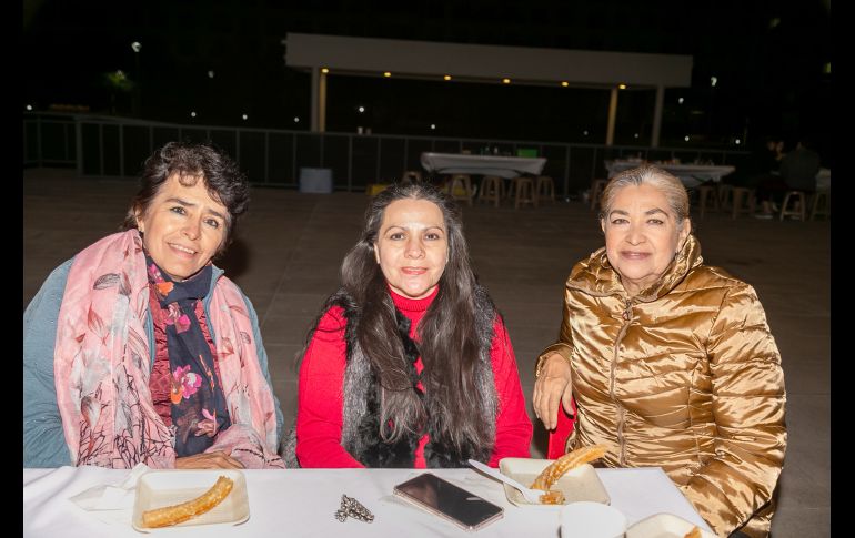 Ana Julia Crespo, Carmen Sánchez y Verónica Bayardo. GENTE BIEN JALISCO/Jorge Soltero