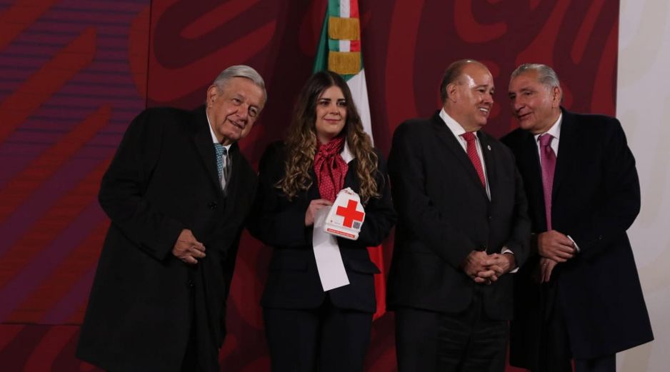 El Presidente Andrés Manuel López Obrador invitó a apoyar a la Cruz Roja, institución que, asegura, realiza una labor muy noble. SUN / C. Mejía