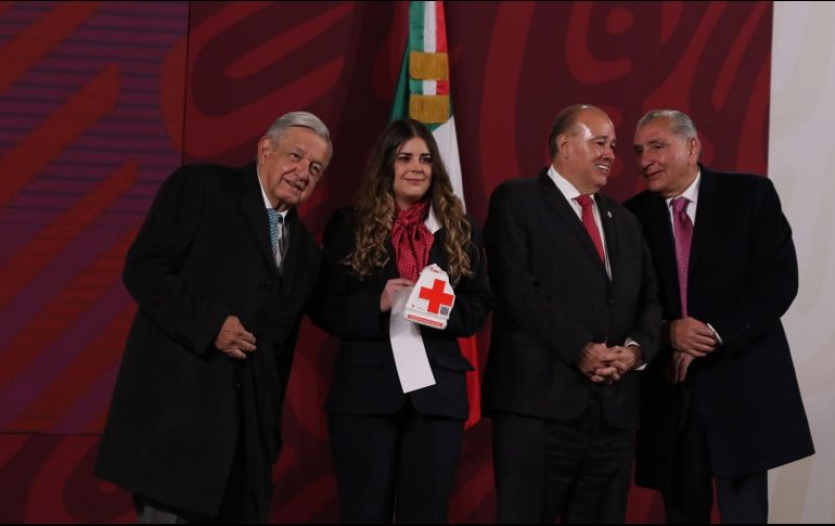 El Presidente Andrés Manuel López Obrador invitó a apoyar a la Cruz Roja, institución que, asegura, realiza una labor muy noble. SUN / C. Mejía