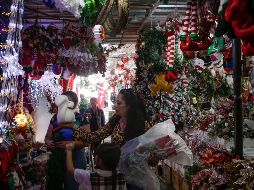 La Navidad beneficiará, sobre todo, a comercios de alimentos y bebidas, de ropa, juguetes, decoración, calzado o electrónicos. NTX / ARCHIVO