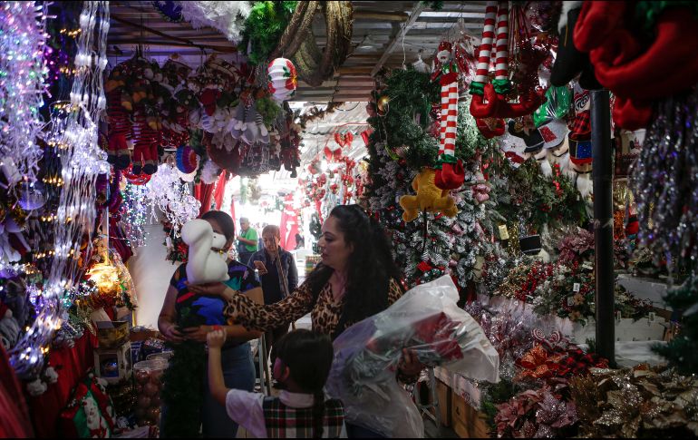 La Navidad beneficiará, sobre todo, a comercios de alimentos y bebidas, de ropa, juguetes, decoración, calzado o electrónicos. NTX / ARCHIVO