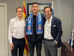 Cesár Montes firmó contrato con el equipo español hasta el año 2028. Twiiter/@CJasib
