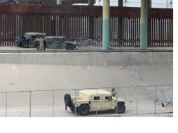 La Guardia Nacional de EU reforzó el muro fronterizo. SUN