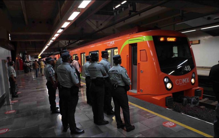 La Guardia Nacional ha vigilado el Metro de la CDMX desde hace algunos días. SUN / ARCHIVO