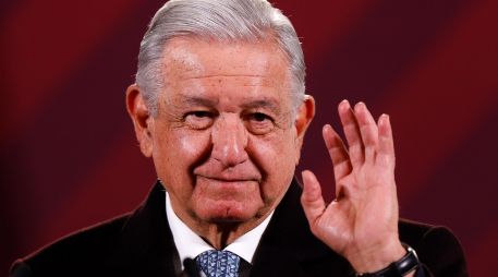 López Obrador aseguró que en el programa Tercer Grado, de Televisa, comunicadores se reúnen para defender la corrupción. EFE/I. Esquivel