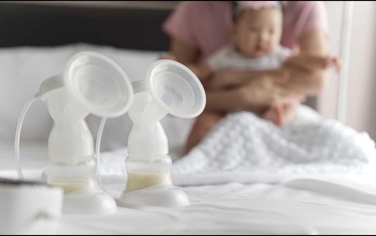 La Organización Mundial de la Salud (OMS) sugiere preservar la lactancia materna al menos los dos primeros años de vida de los niños. ESPECIAL / UAG