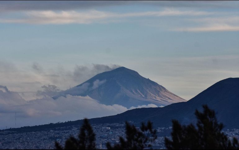No hay reporte sobre caída de ceniza en áreas cercanas al volcán. NTX/ARCHIVO
