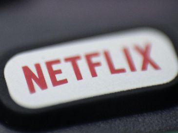 Si compartes tu cuenta de Netflix es probable que en los próximos días veas un mensaje de advertencia invitándote a contratar tu propio servicio. ESPECIAL/ Netflix