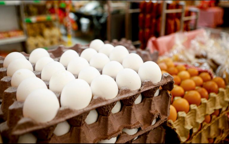 El huevo es un alimento básico para las familias tapatías, y es uno de los principales ingredientes en los desayunos, se puede preparar de mil maneras y también es insumo para pasteles y panecillos. EL INFORMADOR / C. Zepeda