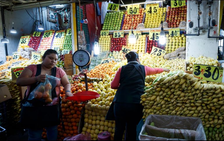 La inflación ha provocado el aumento en el costo de algunos alimentos. EFE/J. Méndez