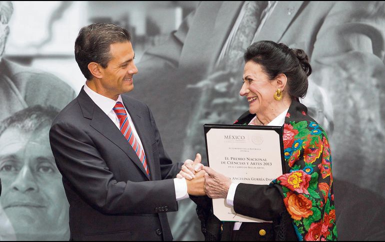 La artista recibió el Premio Nacional de Ciencias y Artes, en 2013. ESPECIAL