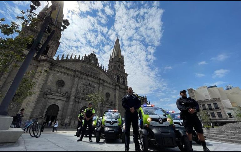 Este día se desplegó un dispositivo de vigilancia con 50 elementos para resguardar la visita de los feligreses a los templos del Centro Histórico. ESPECIAL / Policía de Guadalajara
