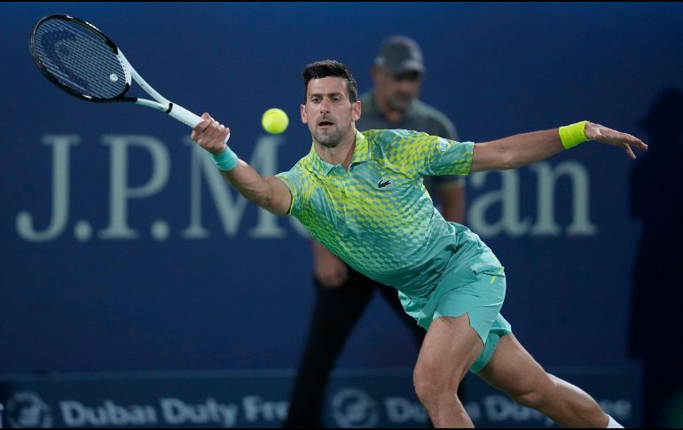 Djokovic se mostró más sólido para superarle concediendo solo un punto a su rival. AP / K. Jebreili