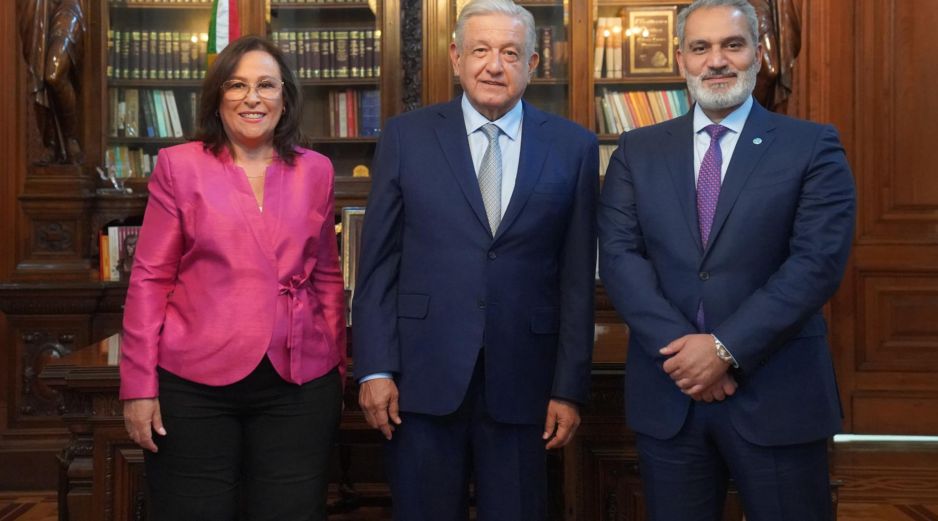 En la reunión con Haitham Al-Ghais, el Presidente López Obrador estuvo acompañado por varios miembros de su gabinete. TWITTER/@lopezobrador_
