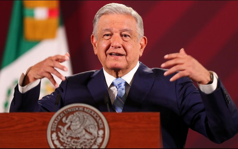 López Obrador aseguró que también acudirán a Palacio Nacional el director de la CFE y técnicos para dar detalles de la planta de Peñasco. EFE/I. Esquivel