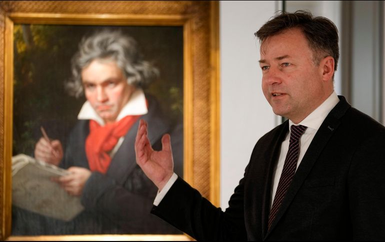 Beethoven pidió a su médico que tras su muerte describiera públicamente su progresiva pérdida de audición y sus problemas de gastrointestinales para que 
