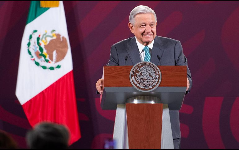 López Obrador lamentó que dentro del PRI no haya voces que digan que van a retomar el rumbo y van a pensar en el pueblo. EFE/Presidencia de México