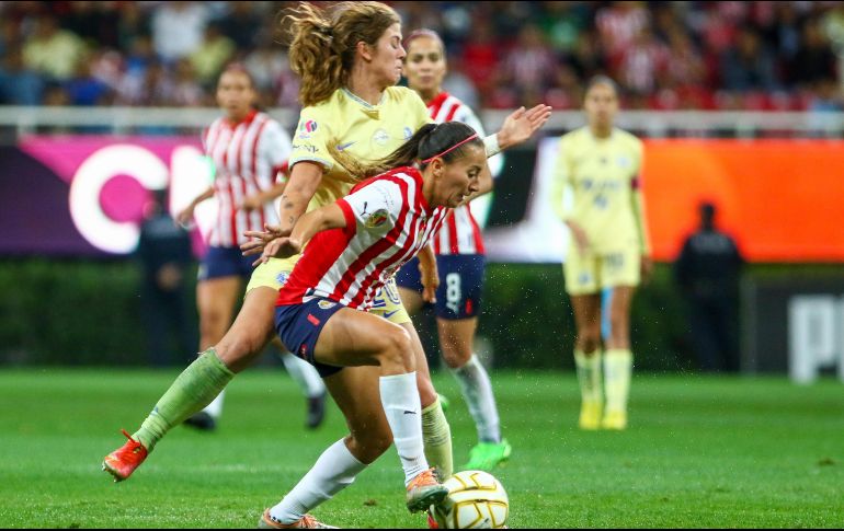 Los duelos entre América y Chivas femenil suelen terminar acompañados de muchos goles y buen espectáculo. IMAGO7
