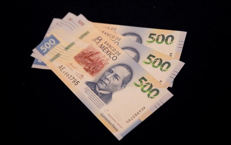 El dólar se ofrece en un máximo de 18.71 y se adquiere en un precio mínimo de 17.15 pesos este miércoles. EFE/ARCHIVO