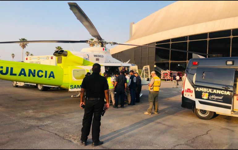 Se realizan traslados aéreos a hospitales en Guadalajara de los heridos. FACEBOOK / Protección Ciudadana y Bomberos de Nayarit