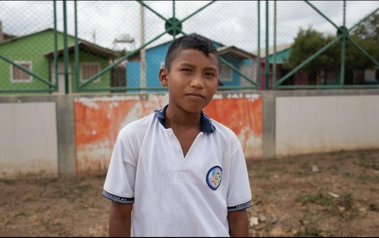 Marcelo Jesús Gouriyú, un alumno venezolano de 13 años que va a la escuela en Colombia. Antón Alexander López