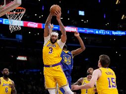 James, Davis (foto) y los Lakers son el primer equipo desde 2014 que elimina a los Warriors de Curry en los playoffs antes de las finales de la NBA. AP/A. Landis