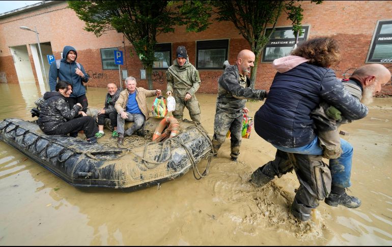 En las provincias de Forlí, Ravena, Cesena y Ravena hay localidades enteras bajo el agua, una situación que puede empeorar en próximas horas. AP/L. Bruno