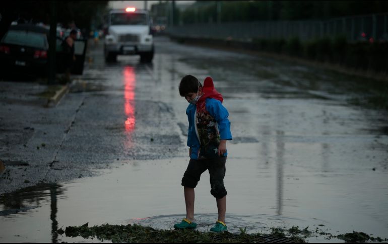 En Guadalajara no es necesaria una lluvia torrencial para que se generen inundaciones, según experto. EL INFORMADOR / ARCHIVO