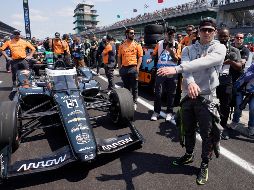 El piloto mexicano “Pato” O’Ward se preparaba así ayer para la clasificación en las 500 Millas de Indianápolis. AP/D. Cummings