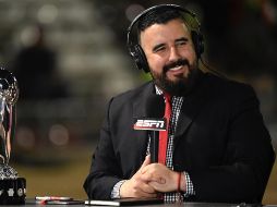 Con el banquillo vacío, Álvaro Morales, periodista de la cadena ESPN, aprovechó la oportunidad para mandarle un mensaje a Emilio Azcárraga, asegurando ser el idóneo para el puesto. IMAGO7