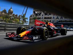 El mexicano Sergio ''Checo'' Pérez correrá su sexta carrera de 2023 con Red Bull en el GP de Mónaco. AFP / ARCHIVOI
