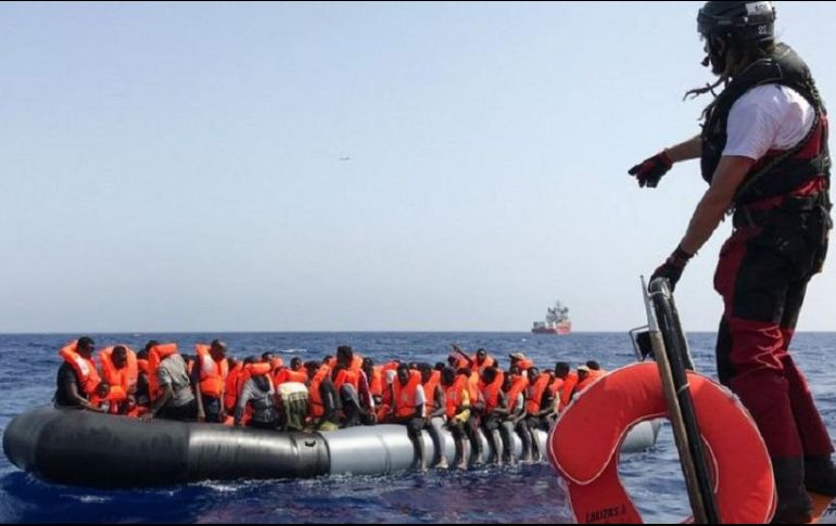 El buque Life Support de la ONG Emergency, se encuentra en camino a socorrer a los migrantes que requieren atención médica de manera inmediata. AFP/ Archivo