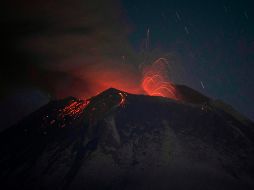 El volcán Popocatépetl presentó un lapso de relativa calma entre las 01:00 y las 04:15 horas. AP / M. Ugarte