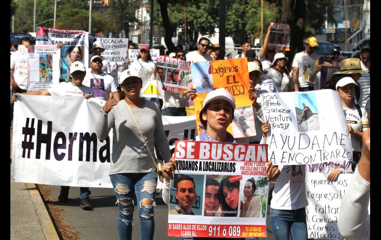 Miles de personas salieron a las calles para denunciar la desaparición de los siete jóvenes. EL INFORMADOR/A. Camacho