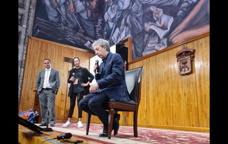 El jurado, en representación de la presidenta de éste, Soledad Álvarez, destacó que el premio le fue otorgado al autor mexicano por ser una obra de gran fuerza innovadora en el panorama de las letras hispánicas. EL INFORMADOR / K. El jurado, en representación de la presidenta de éste, Soledad Álvarez, destacó que el premio le fue otorgado al autor mexicano por ser una obra de gran fuerza innovadora en el panorama de las letras hispánicas. EL INFORMADOR / K. Esparza