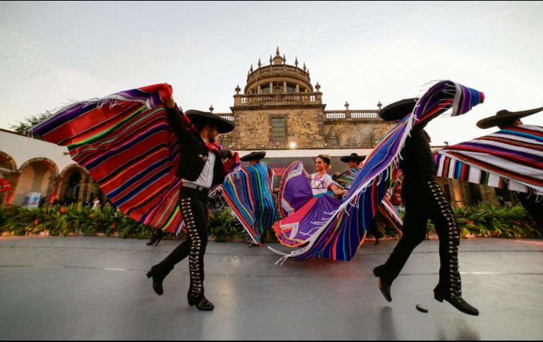 El festejo por los 135 años de la fundación de la Canaco fue en el Instituto Cultural Cabañas. ESPECIAL