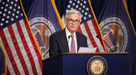 El presidente de la Fed, Jerome Powell, comparece esta tarde para explicar esta decisión, que se conoce un día después de saber que la tasa interanual de inflación bajó considerablemente en mayo. AFP / D. Angerer