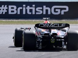 El neerlandés Verstappen, líder destacado en el Mundial de F1, saldrá primero este domingo. EFE / C. Bruna