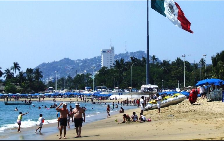 Un viaje redondo a Cancún de la aerolínea Volaris cuesta de 2 mil 770 pesos a 3 mil 829 pesos en el AIFA. ESPECIAL