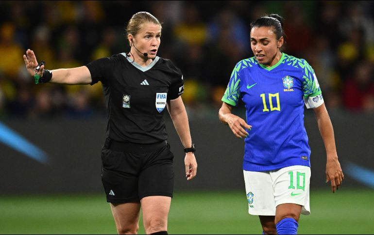 Tras golear 4-0 a Panamá en su debut en este Mundial, Brasil no pudo conseguir otra victoria que hubiera extendido la presencia de Marta en Oceanía. EFE / J. Carrett