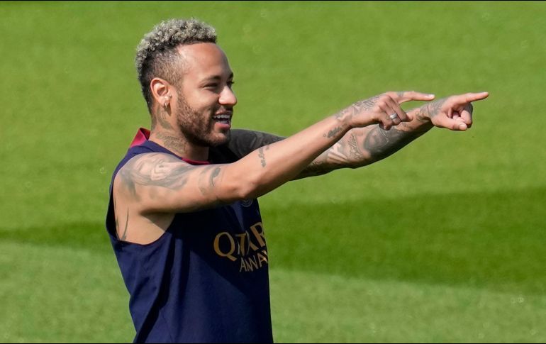 Según versiones de prensa, Al Hilal le ofrecía a Neymar un contrato de dos años. AP / ARCHIVO