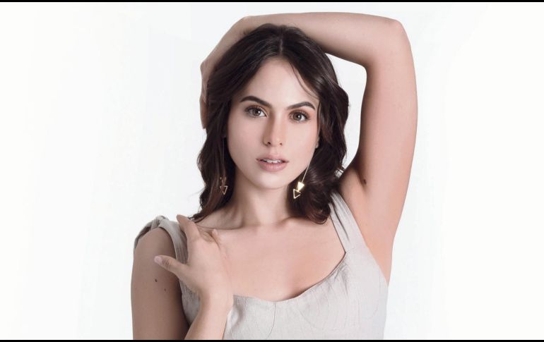 Karla Esquivel, la protagonista de la telenovela “Nadie Como Tú” busca ser maestra mezcalera. CORTESÍA